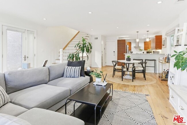 Building Photo - 665 Washington Blvd