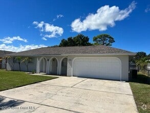 Building Photo - 2125 Windsor Dr