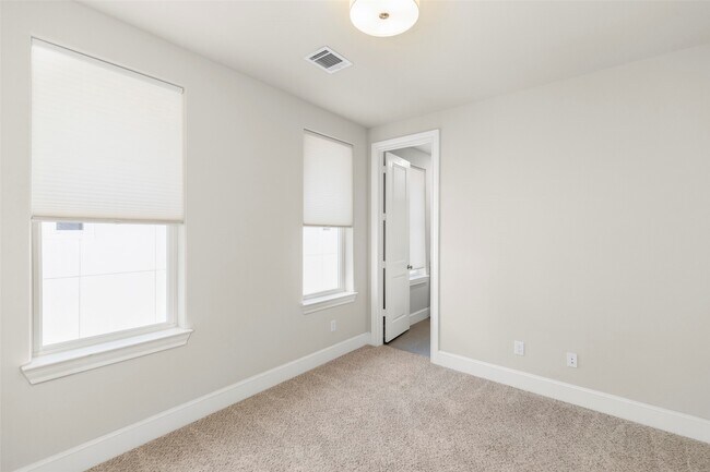 Building Photo - 2123 McIlhenny St