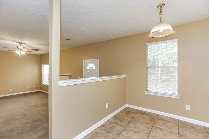 Building Photo - 4907 Creekside Pl