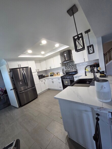 Building Photo - 22 Ridge Crest Cir