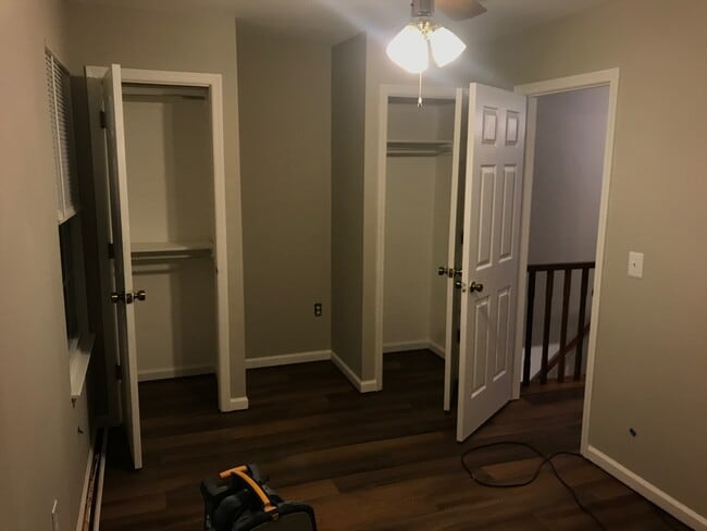 Building Photo - 404 Wedgewood Cir