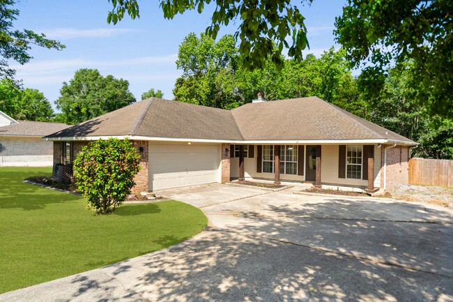Building Photo - 87133 Golf Club Dr