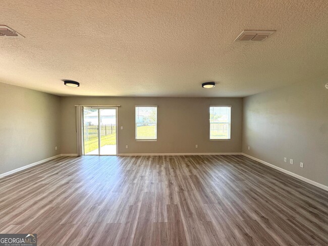 Building Photo - 217 Brooklet Cir