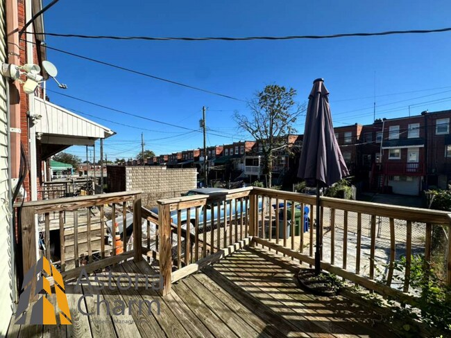 Building Photo - Spacious 3BR/2BA Home with Finished Baseme...