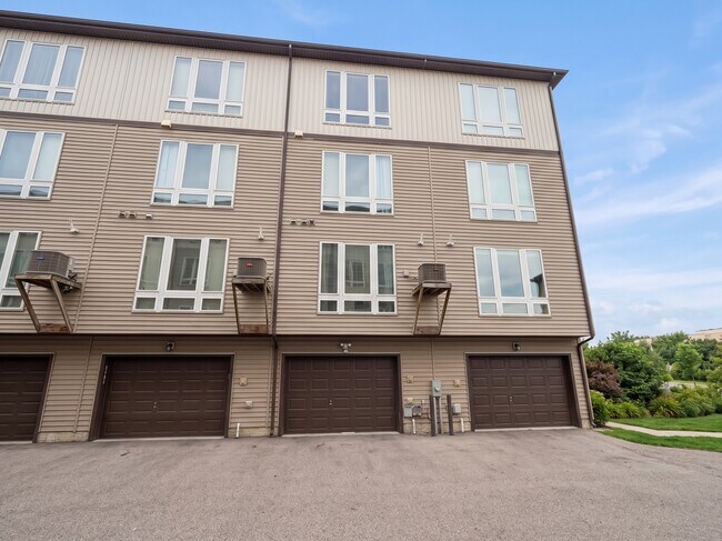 Building Photo - 1463 Wheyfield Dr