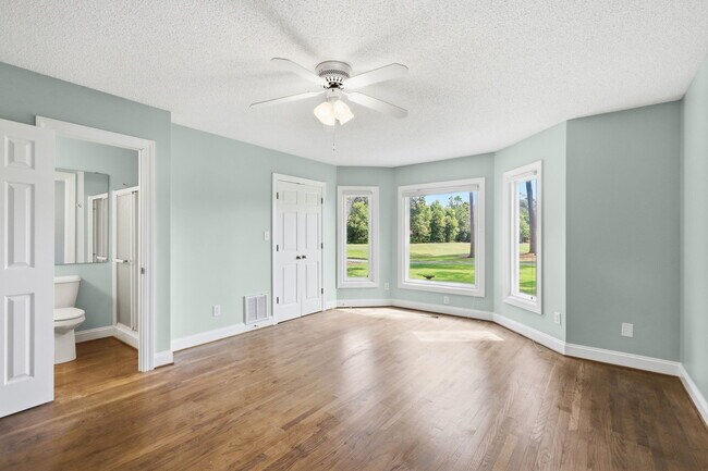 Building Photo - 304 Lord Granville Dr