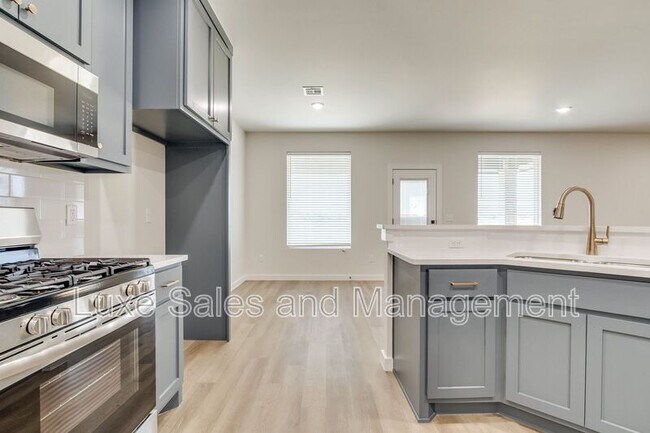 Building Photo - 8305 NW 163rd Ter