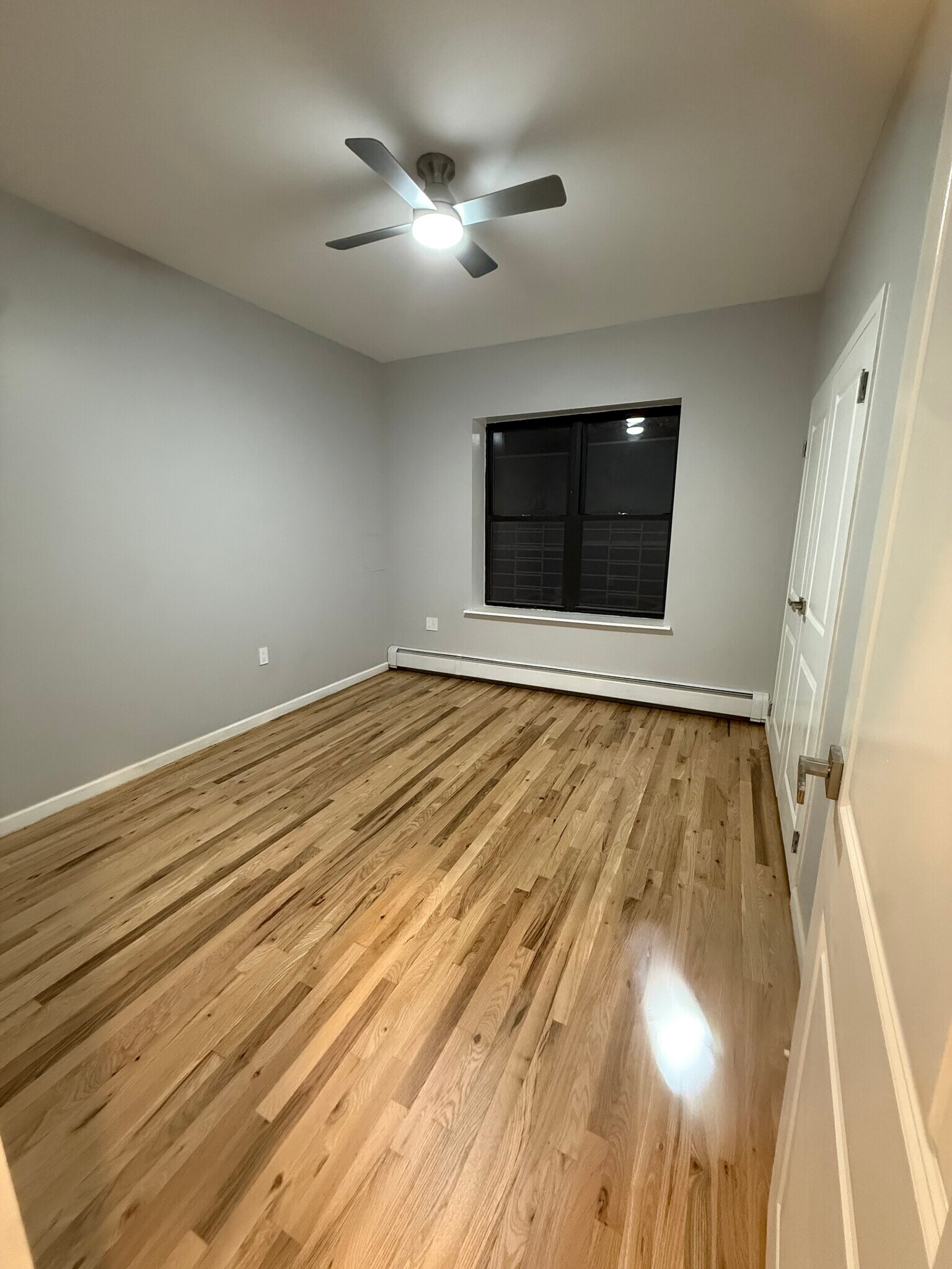 Building Photo - 982 Dumont Ave