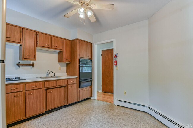 Building Photo - 11 Hudson Bluff Dr