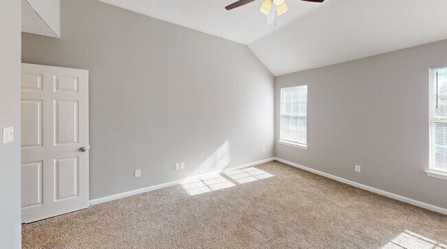 Building Photo - 6811 Skylar Mill Ave