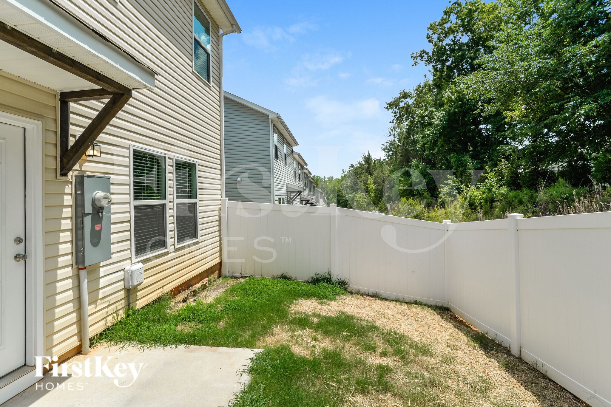 Building Photo - 2058 Cypress Village Dr NW
