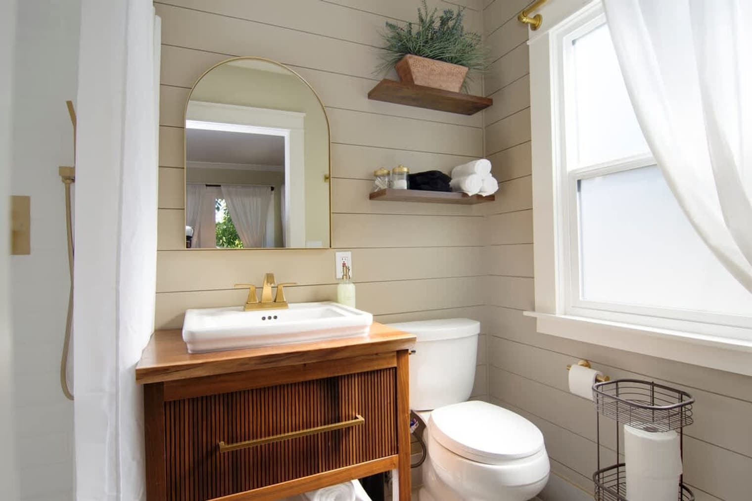 Building Photo - 1924 Cleveland Blvd