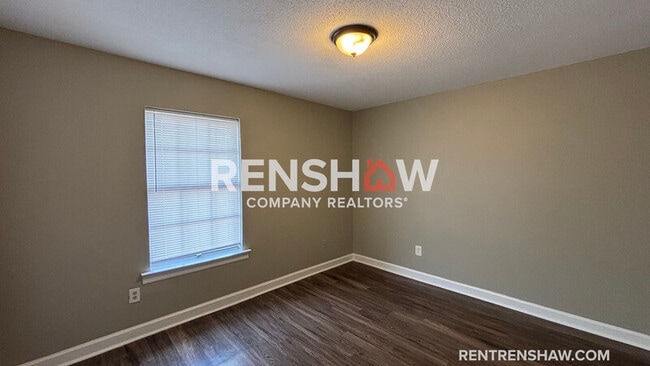 Building Photo - 3219 13 Colony Mall