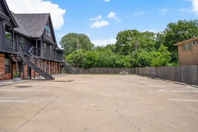 Building Photo - ONYX at 37th