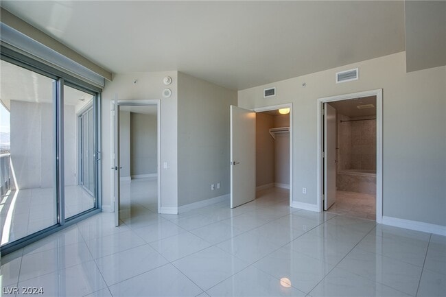 Building Photo - 222 Karen Ave