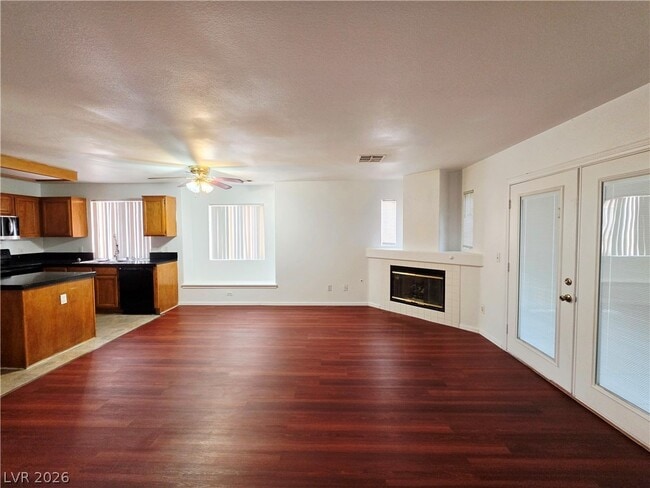 Building Photo - 1824 Sierra Valley Way