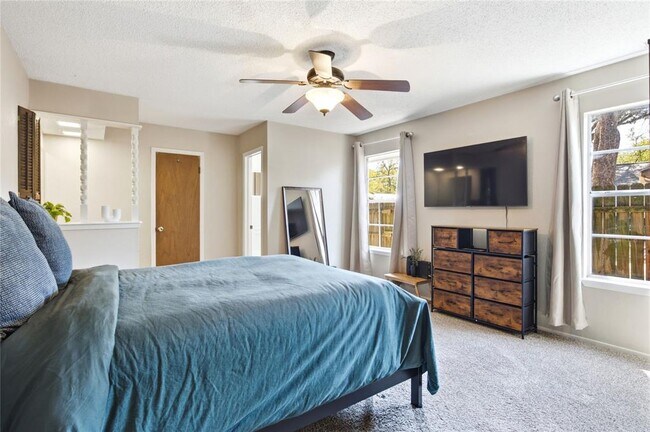Building Photo - 13319 Water Oak Ln