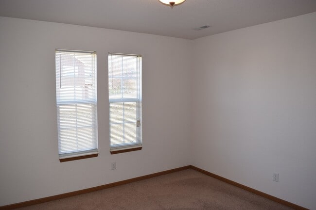 Building Photo - 16865B Hurricane Ln