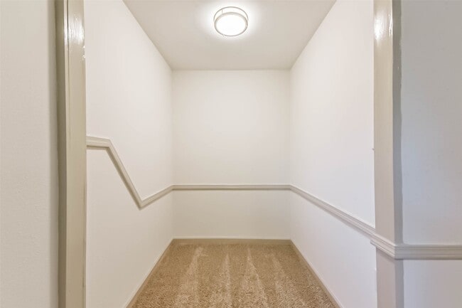 Building Photo - 4214 Brightwood Dr