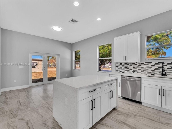 Building Photo - 803 N 20th St