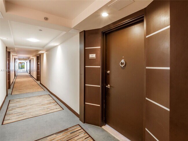 Building Photo - 5701 Collins Ave