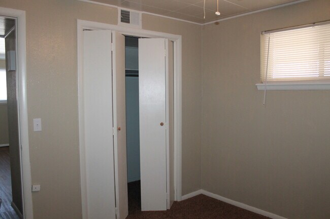 Building Photo - Tinker Close! **$175 OFF 1st MONTH'S RENT