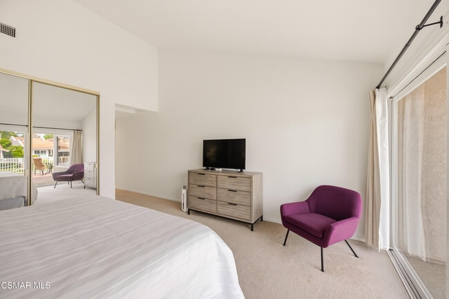 Building Photo - 2379 Leeward Cir