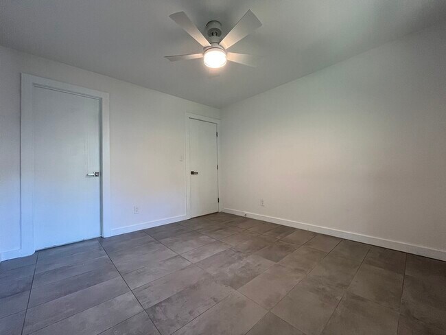 Building Photo - 1041 Churchill Downs Ct