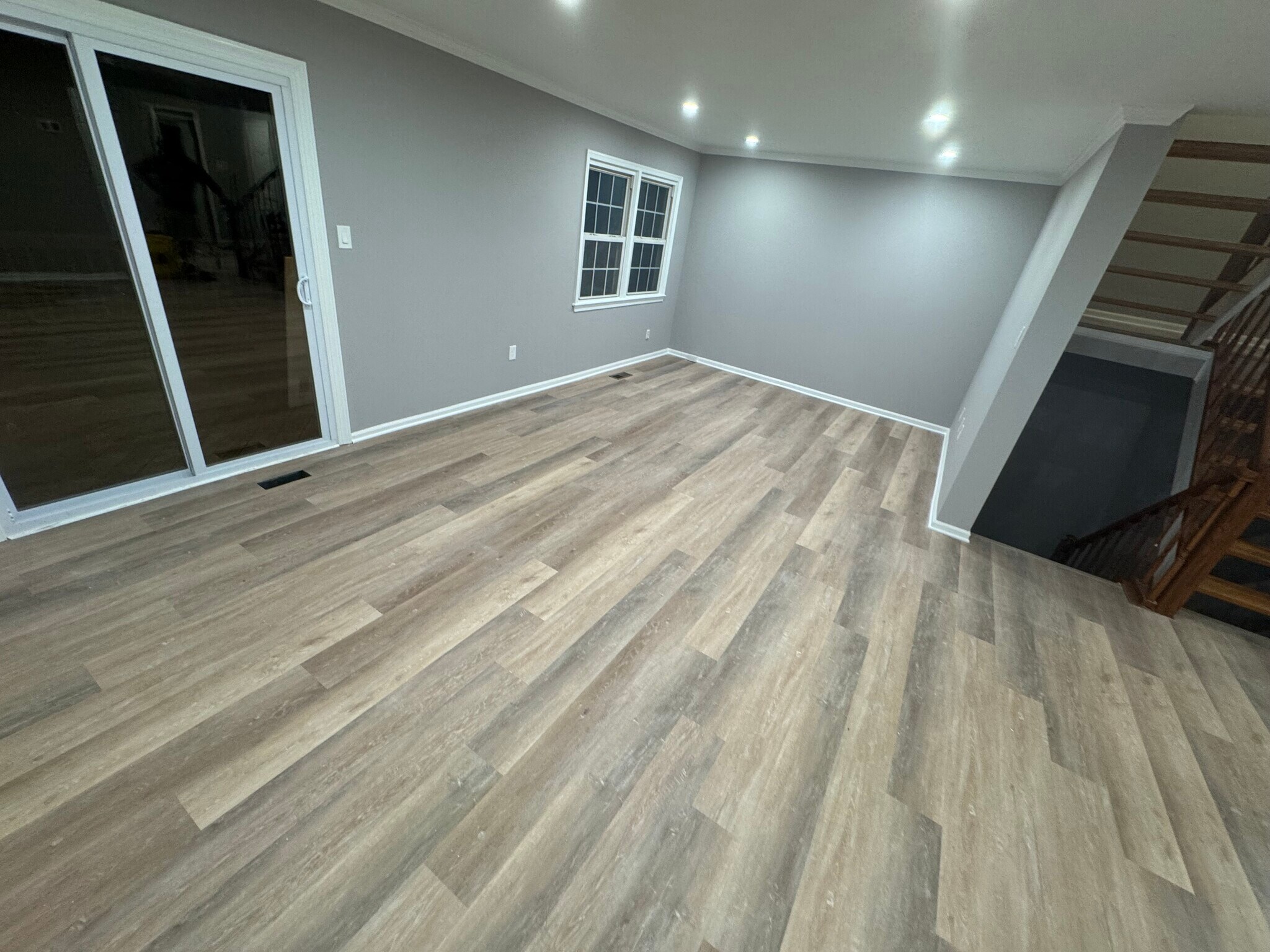 Main salon - 10234 Heron Pond Ter