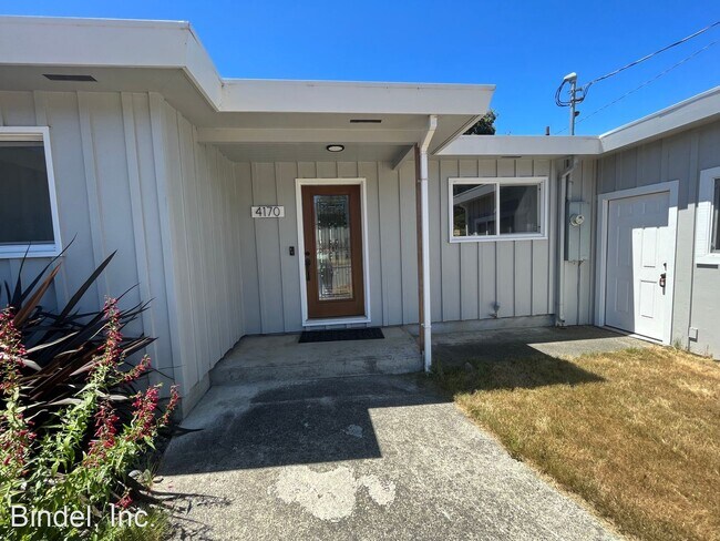 Building Photo - 3 br, 2 bath House - 4170 Cedar St