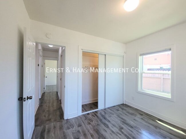 Building Photo - 12 53rd St