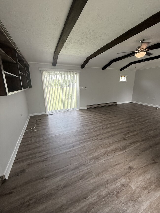 Building Photo - 1303 SC-90