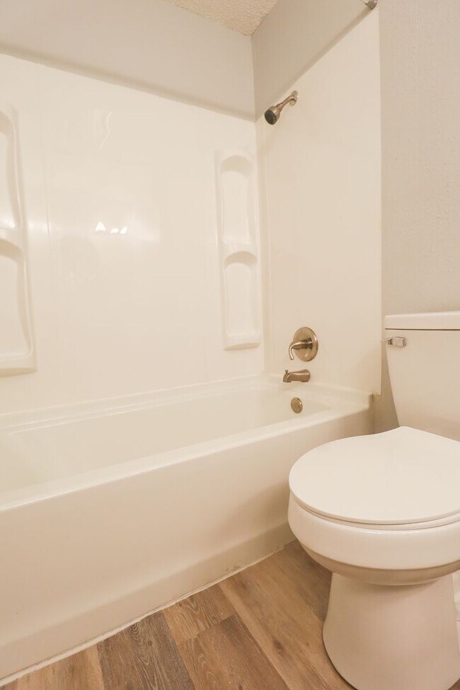 Building Photo - 3 Bed 2 Bath Sand Springs