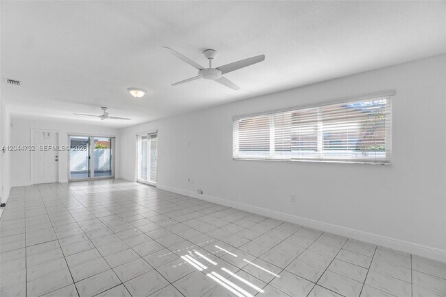 Building Photo - 7125 SW 93rd Ct