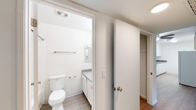 Building Photo - 410 Alameda del Prado