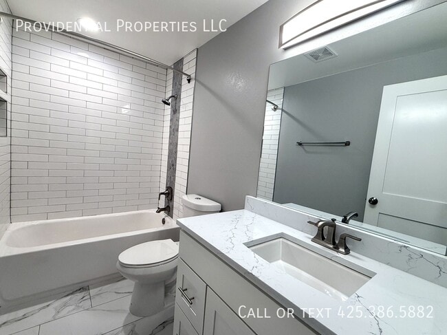 Building Photo - 11120 127th Pl NE