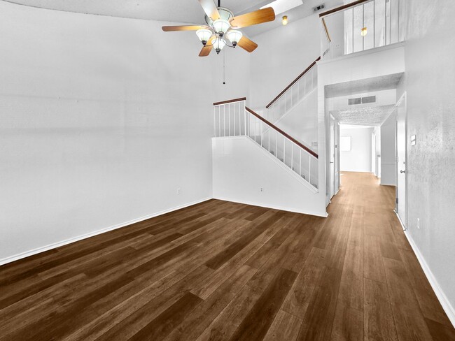 Building Photo - 3BR SFR w/ Garage & Fenced Yard in Fort Worth