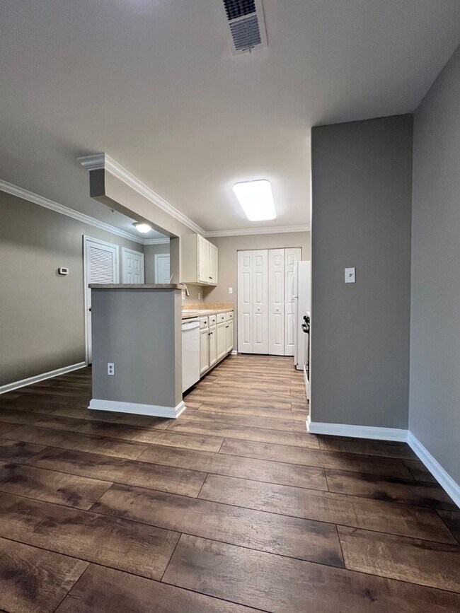 Building Photo - This 2-bedroom, 2-bathroom gem offers the ...