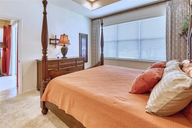 Building Photo - 2310 Palm Tree Dr