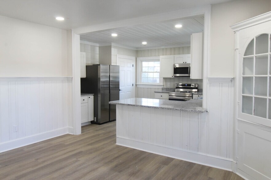 Kitchen - 713 Pennsylvania Ave