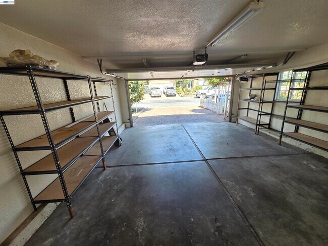 Building Photo - 47807 Masters Ct