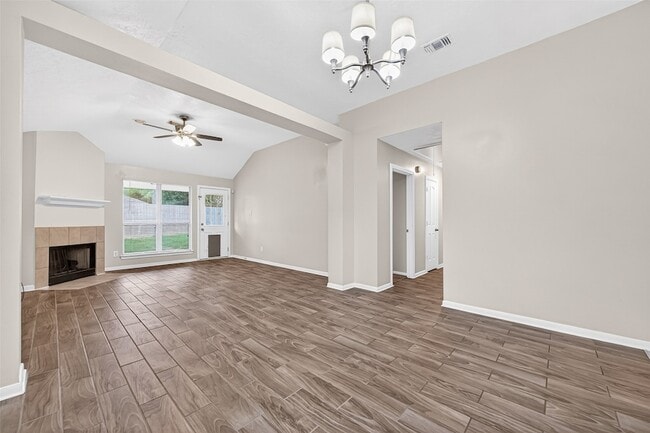 Building Photo - 22938 Sugar Bear Dr