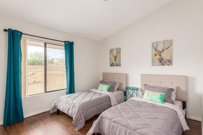 Building Photo - 15647 E Richwood Ave