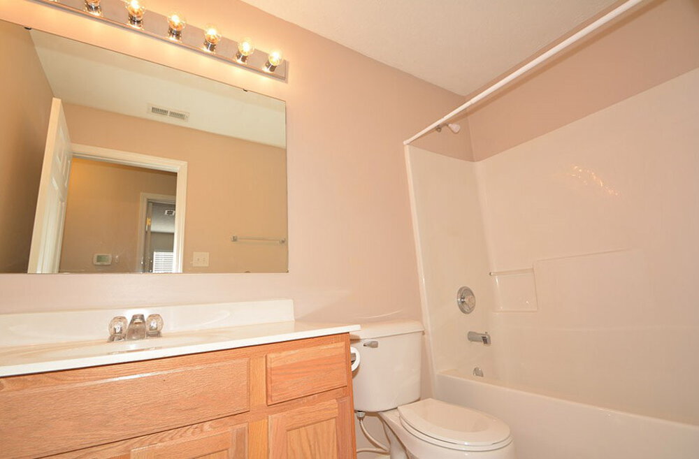 Building Photo - 1334 Fall Ridge Dr