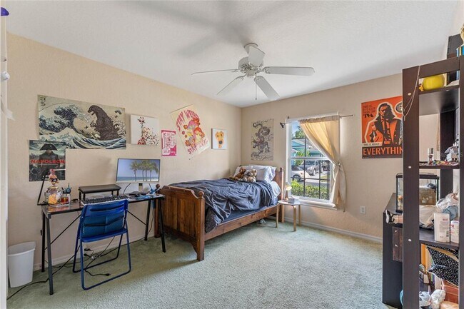 Building Photo - 233 Reserve Dr