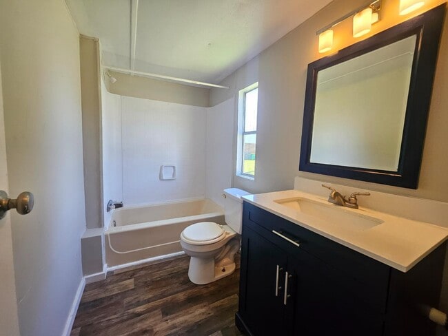 Building Photo - 2400 Oaklawn Blvd