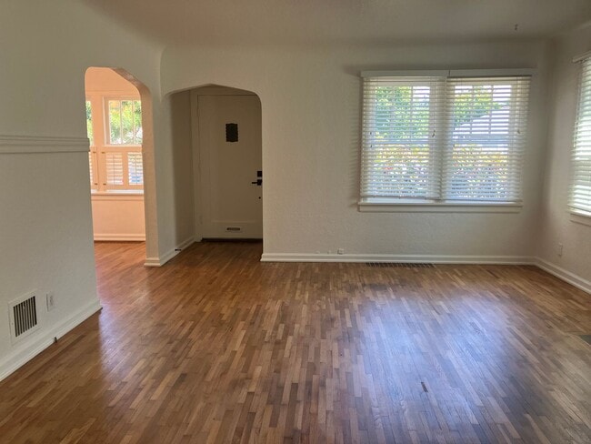 Building Photo - Half off first full month's rent! Charming...