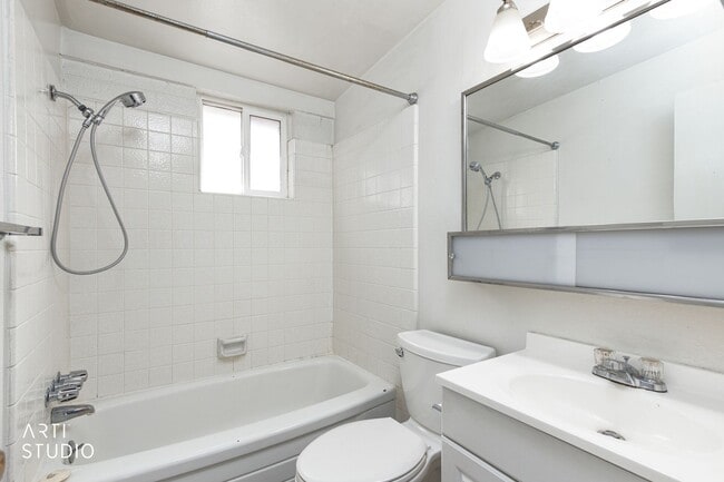 Building Photo - 2 Bedroom, 1 Bathroom South Jordan Duplex