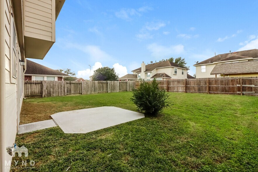 Building Photo - 11107 Wortham Gate Dr
